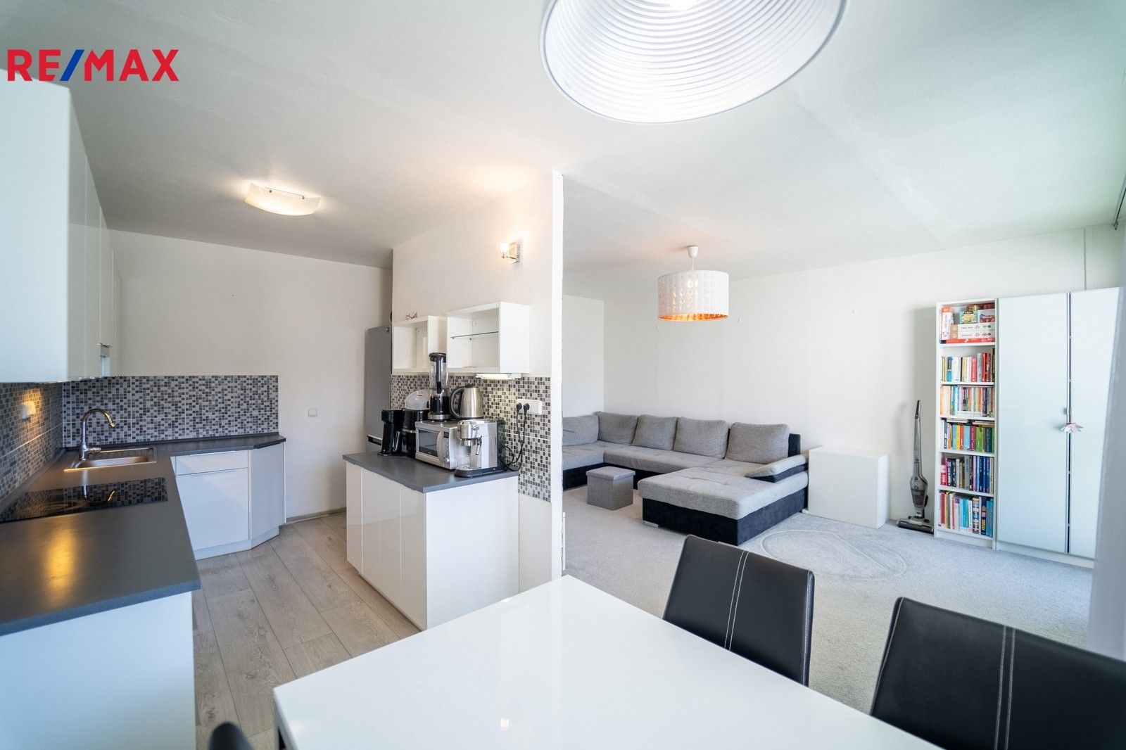 4+1, Španielova, Praha, 90 m²