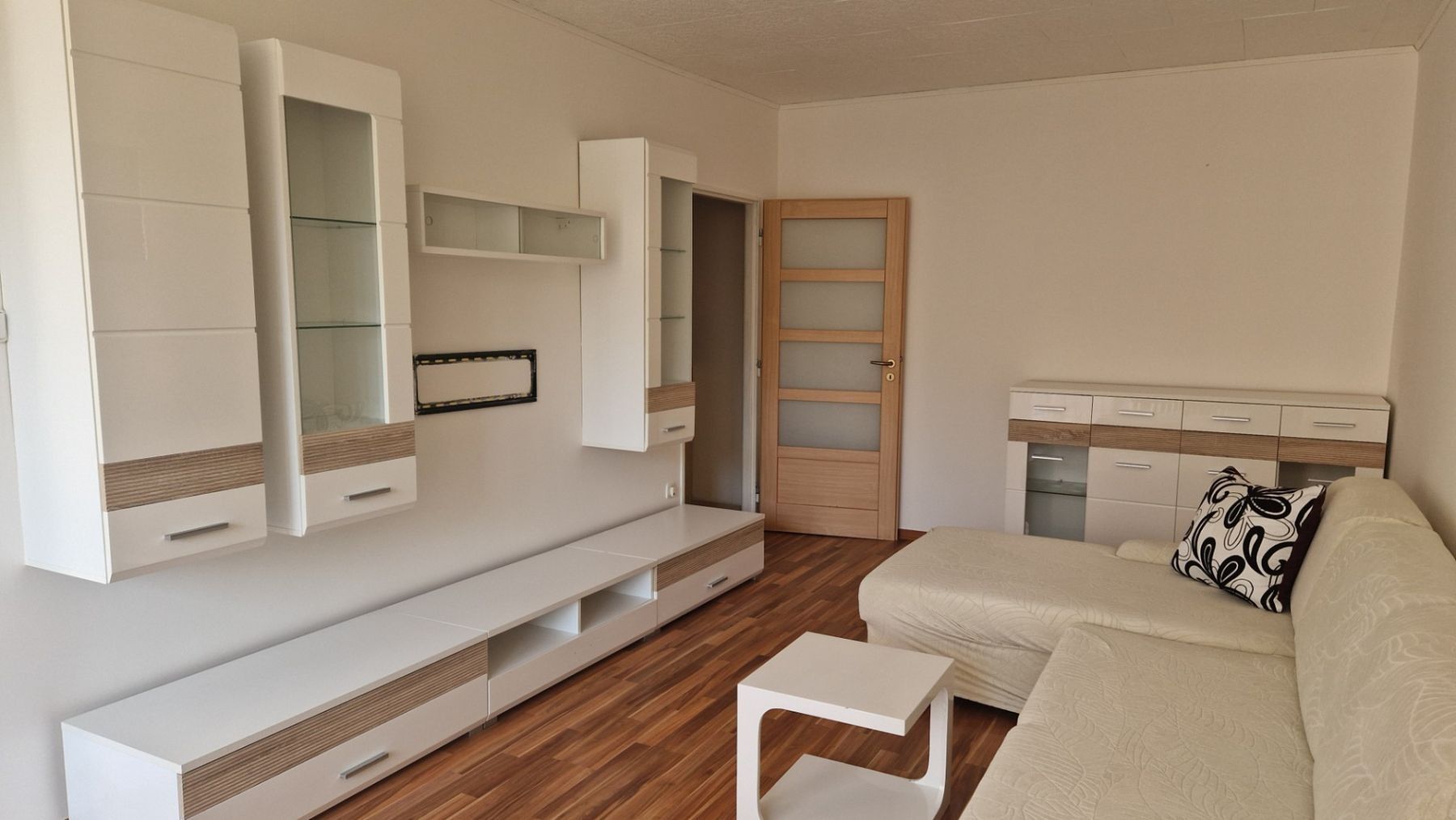 Byt 2+1 · 60 m² · Famfulíkova, Praha - Kobylisy - 4