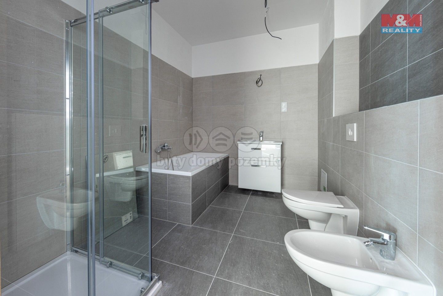 5+kk, Břehnická, Cheb, 179 m²