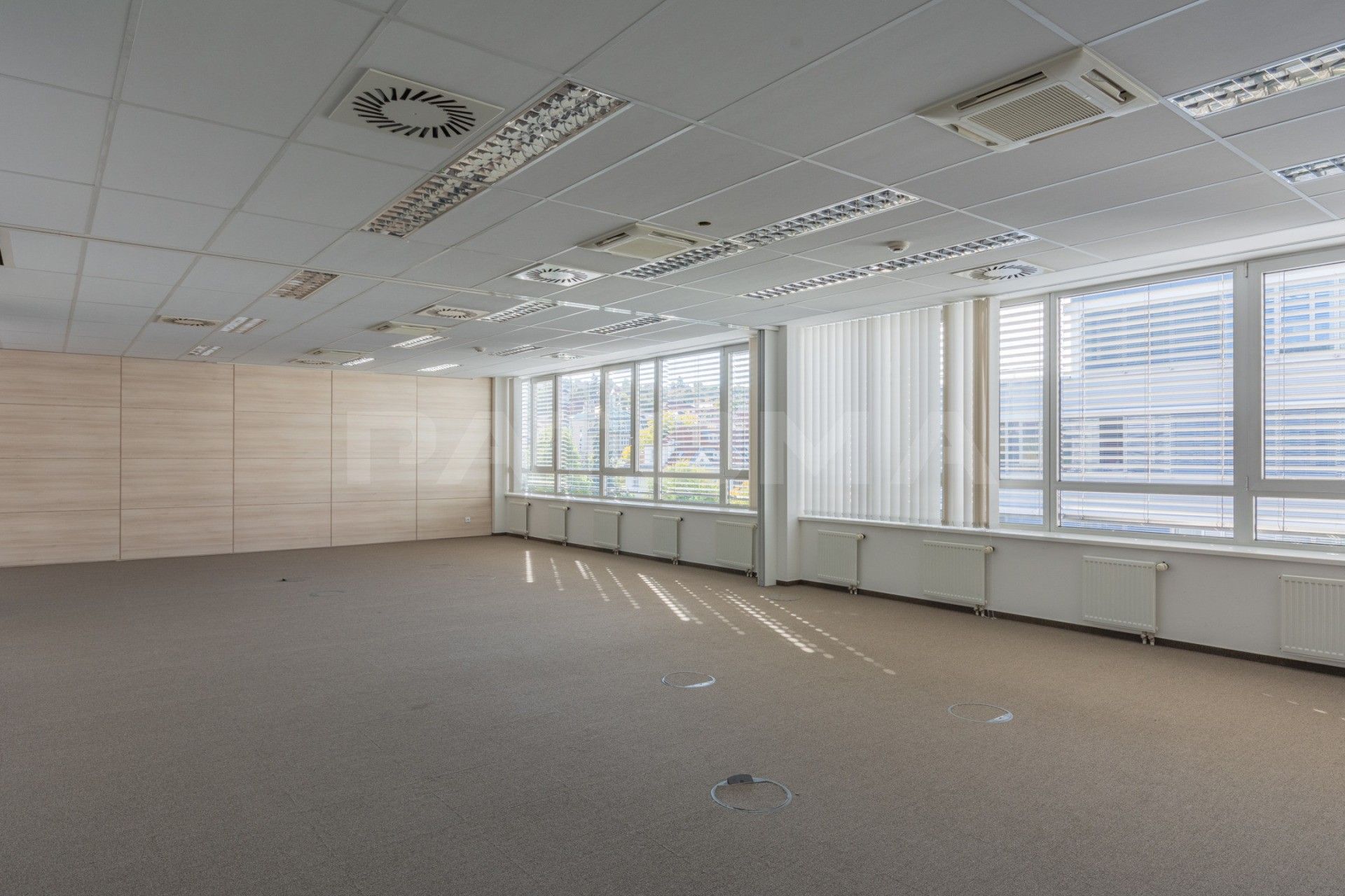 Kancelář · 220 m² · Evropská, Praha - 3