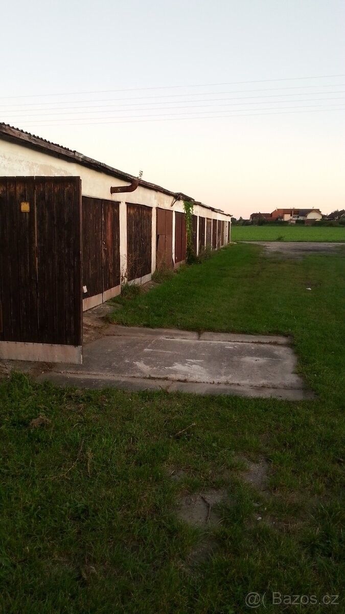 Garáže, České Budějovice, 370 01