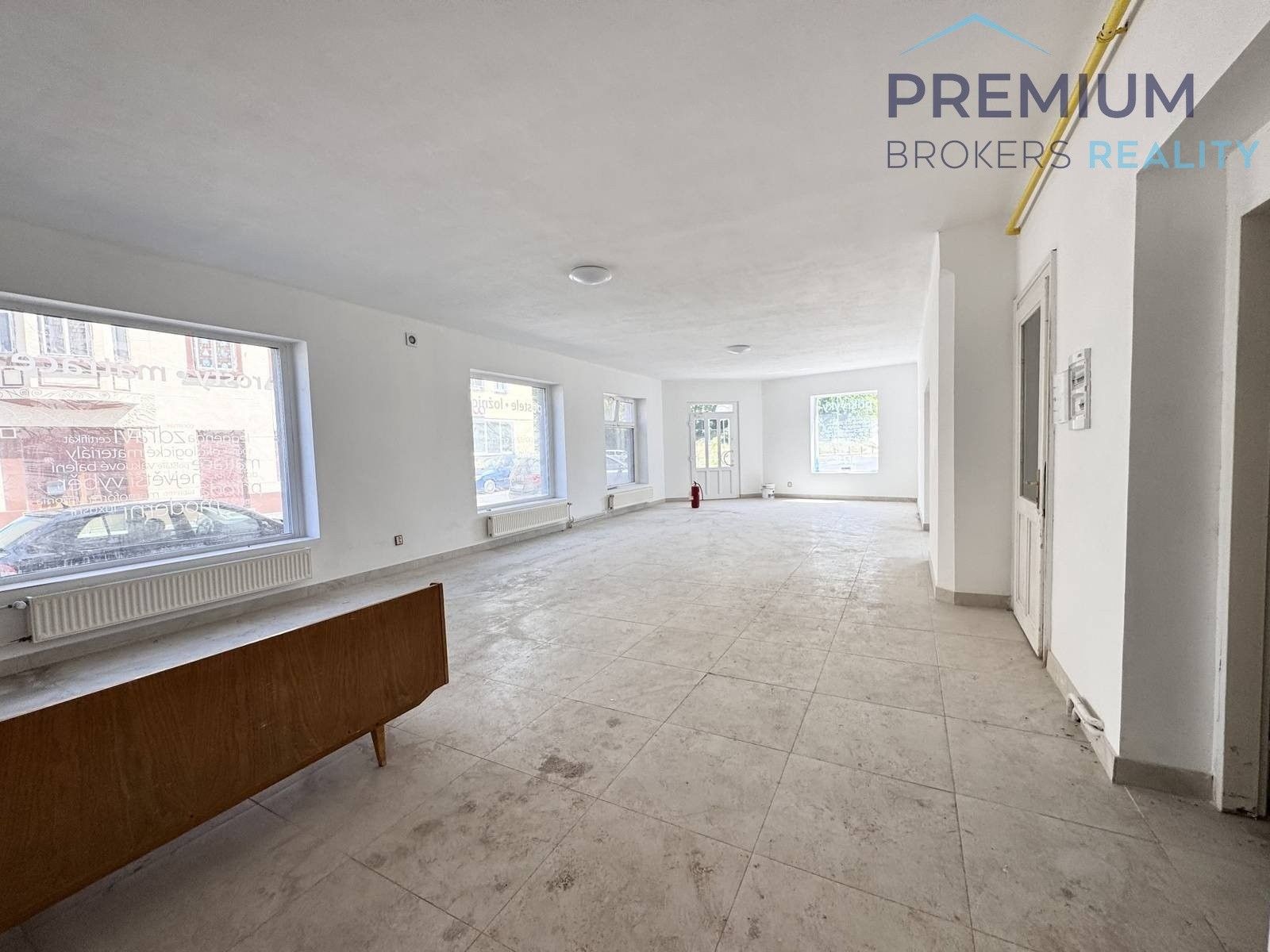 Obchodní prostory · 300 m² · Husitské náměstí, Žatec - 3