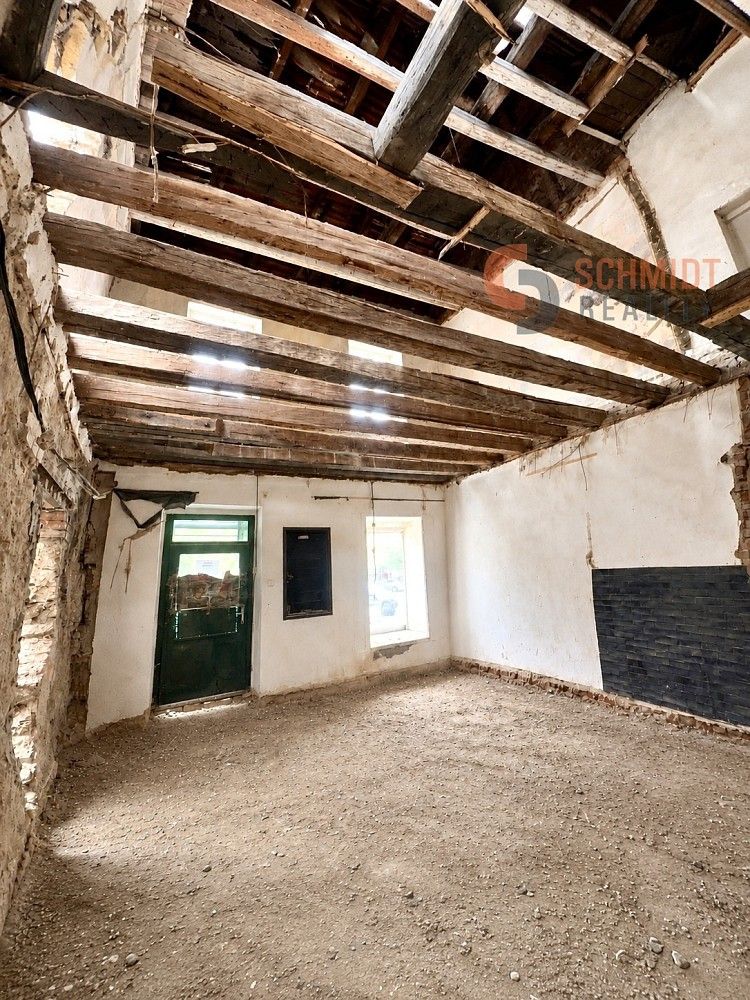 Prodej rodinný dům - nám. Svobody, Valtice, okres Břeclav, 268 m² - 5
