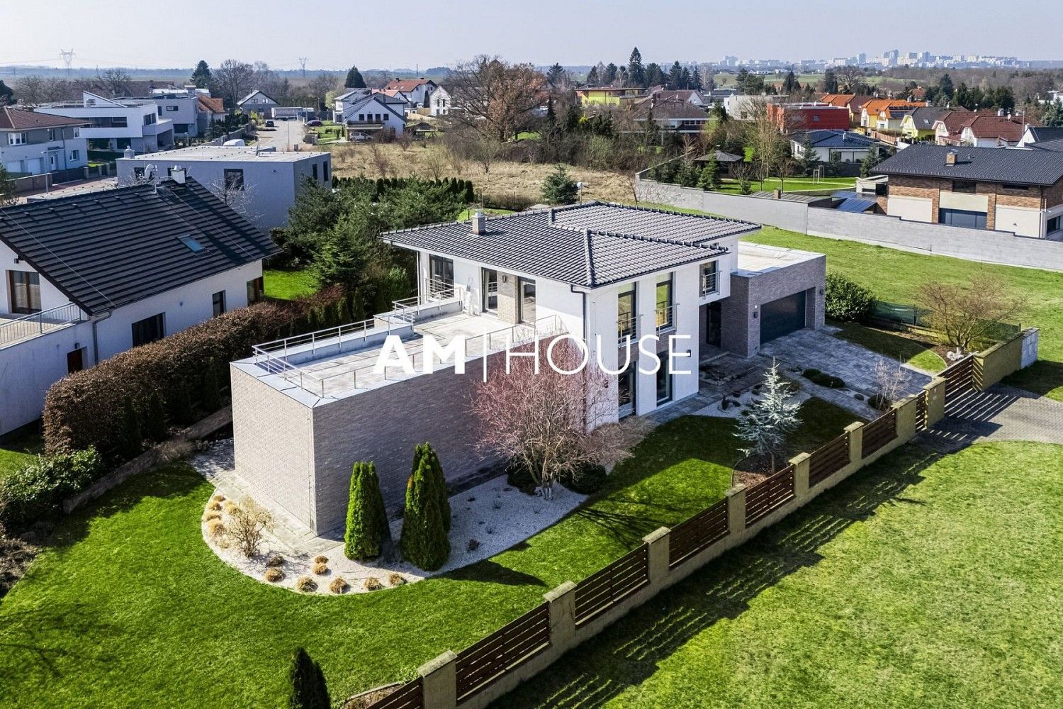 Rodinné domy, Praha - Pitkovice, okres Praha 22, Hlavní město Praha, 330 m² - 2