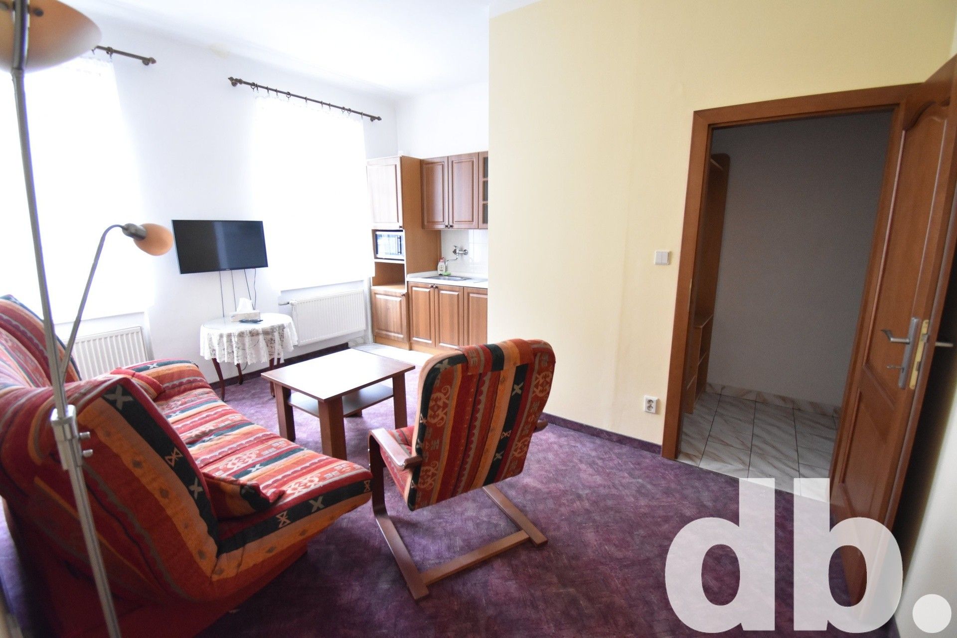 2+kk, Vítězná, Karlovy Vary, 45 m²