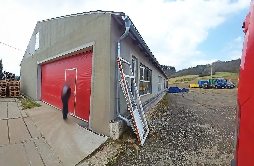 Sklady, Trubínská, Králův Dvůr, 300 m²