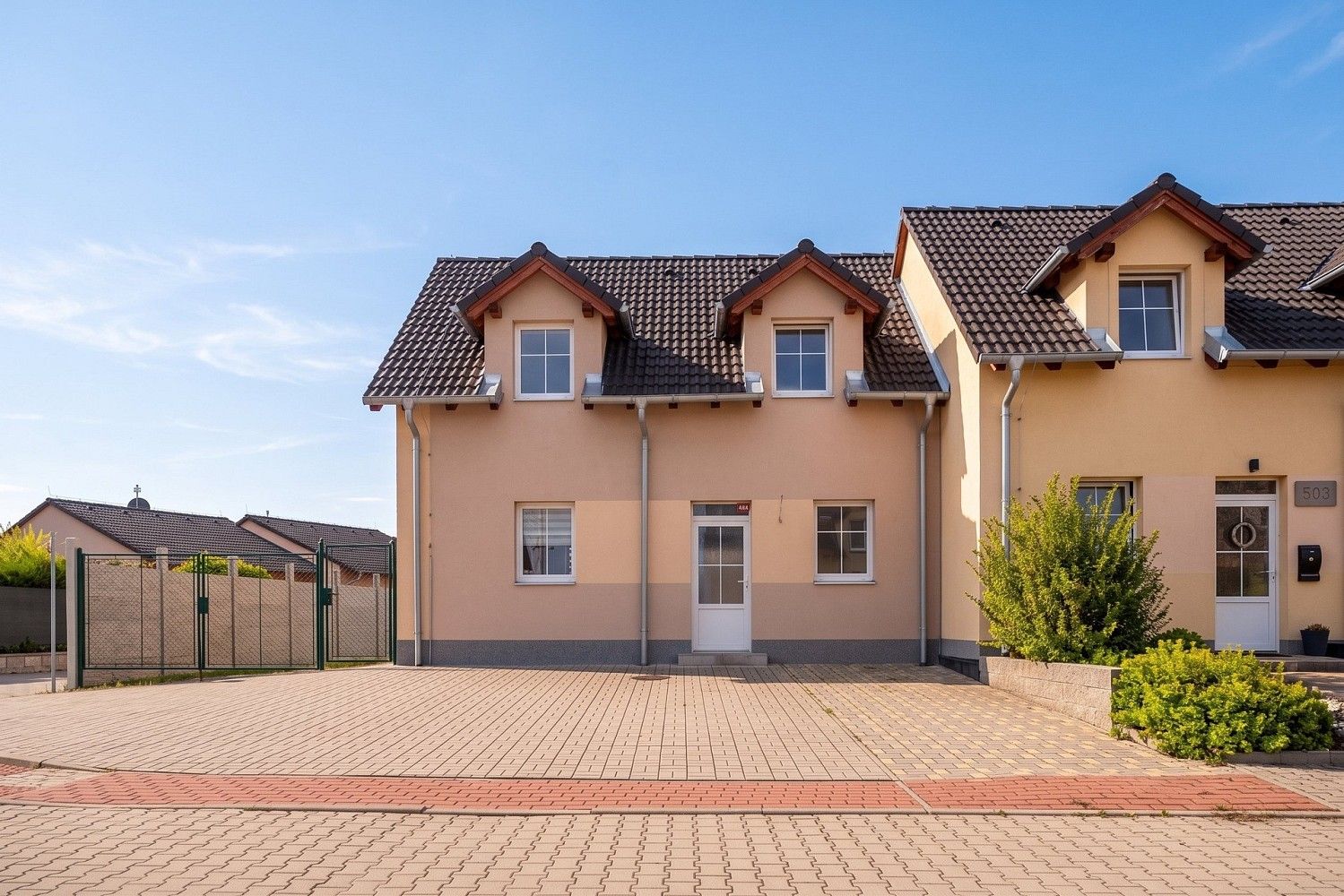 Rodinné domy, Postřižín, okres Mělník, Středočeský kraj, 106 m² - 1