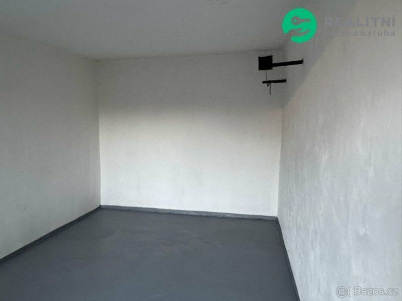Prodej garáž - Praha, 18 m²