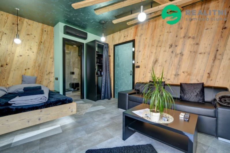 Prodej obchodní prostory - Dr. E. Beneše, Šumperk, 1 100 m²