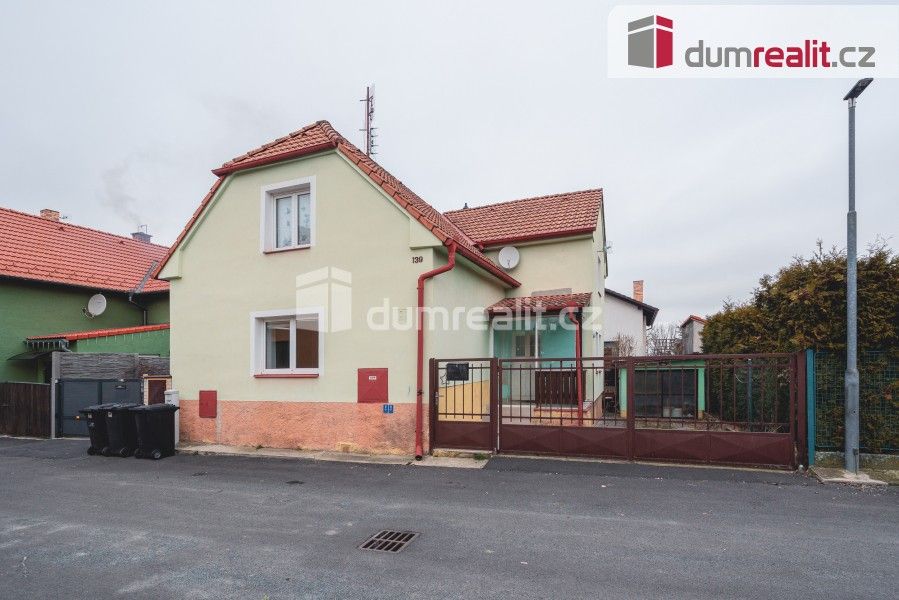 Prodej rodinný dům - V Chaloupkách, Hudlice, 186 m²