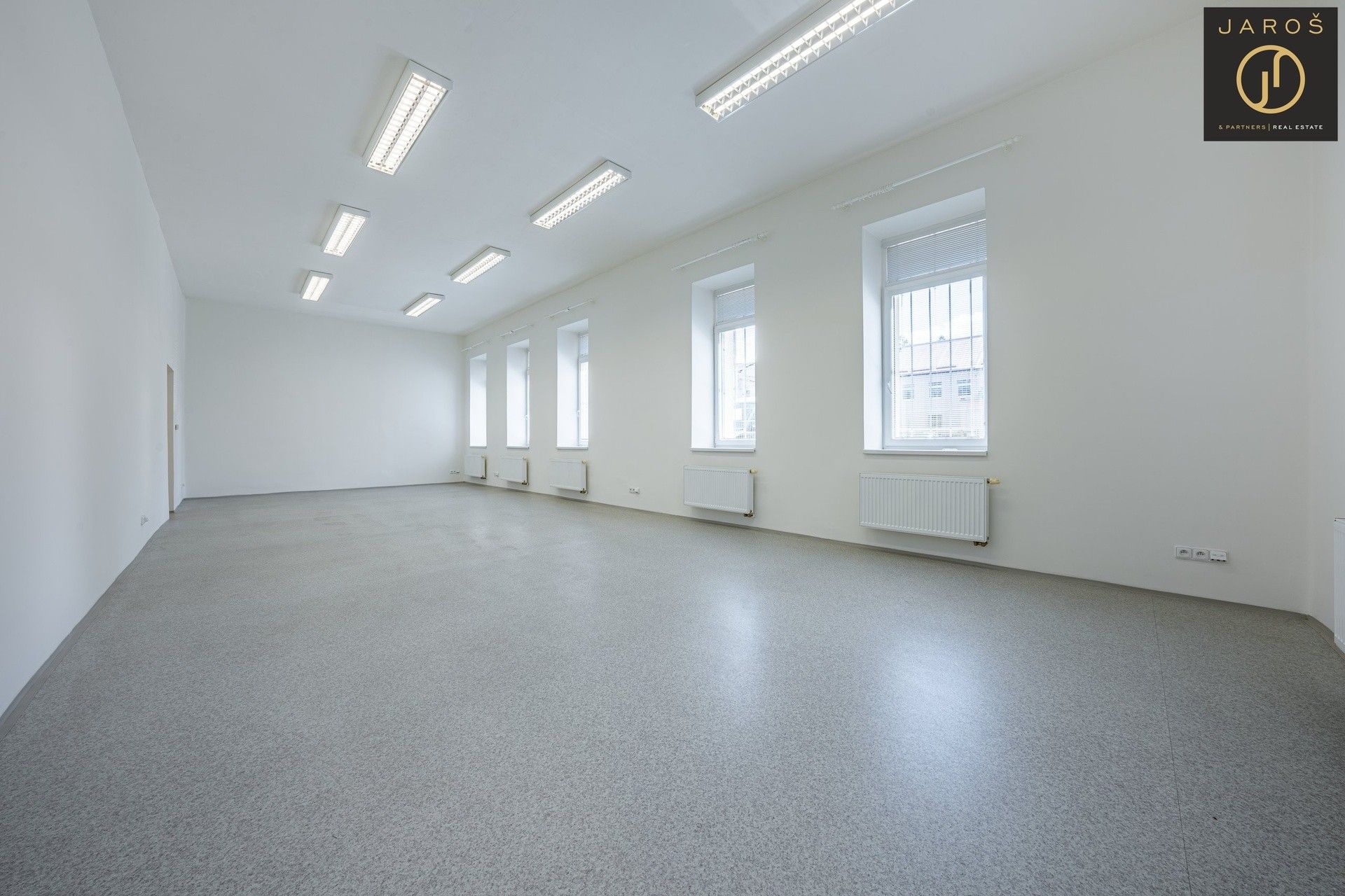 Pronájem kancelář - Huťská, Kladno, 449 m²