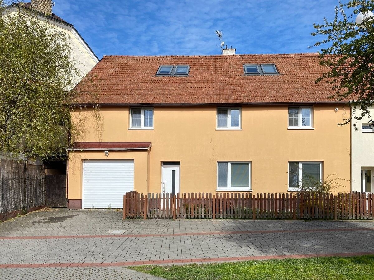 Rodinné domy, Holešov, 769 01