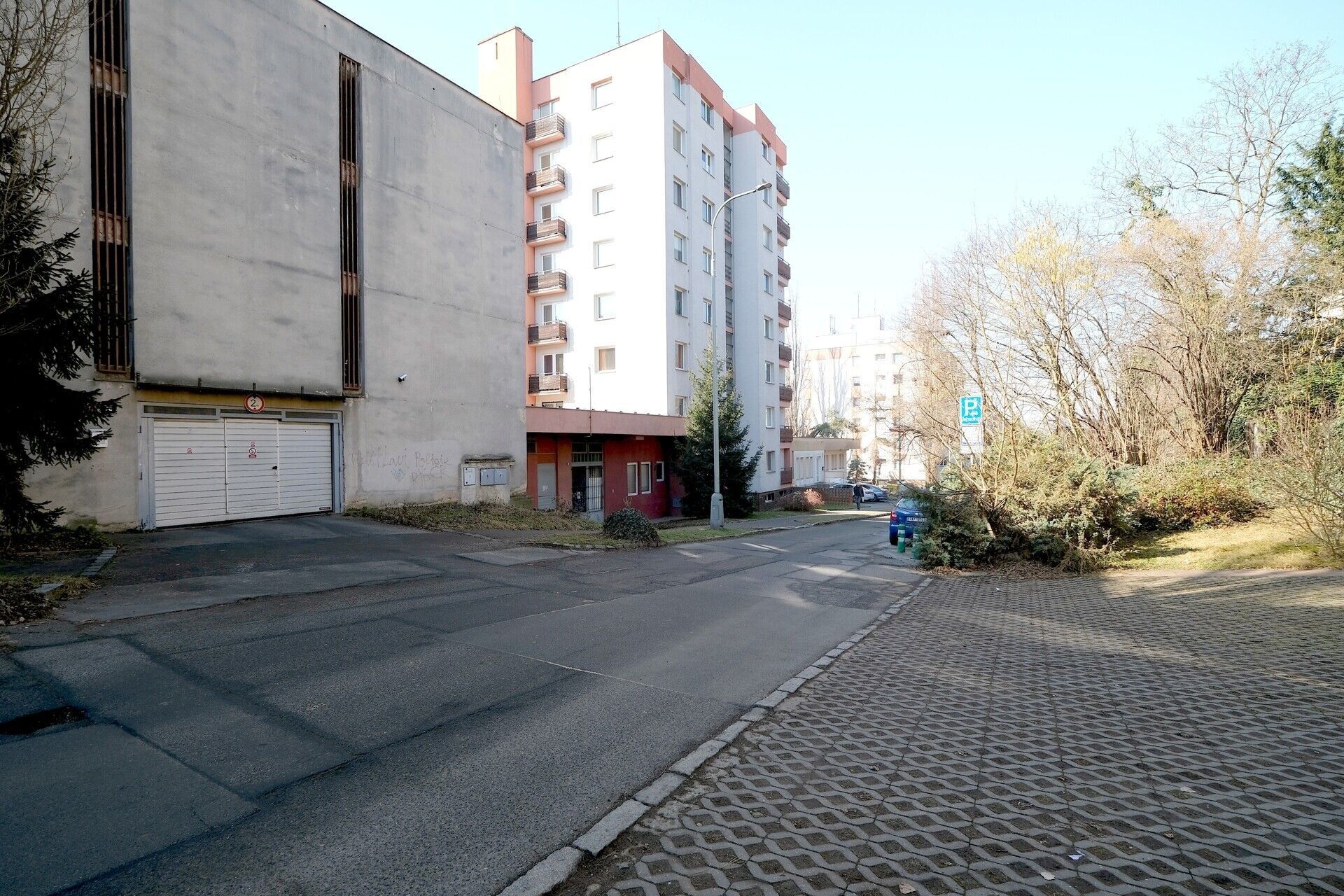 Garáže, Pod Klaudiánkou, Praha, 14 m²