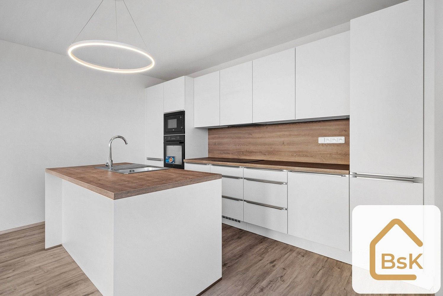 Prodej byt 4+kk - Křížkový Újezdec, okres Praha-východ, Středočeský kraj, 111 m² - 2