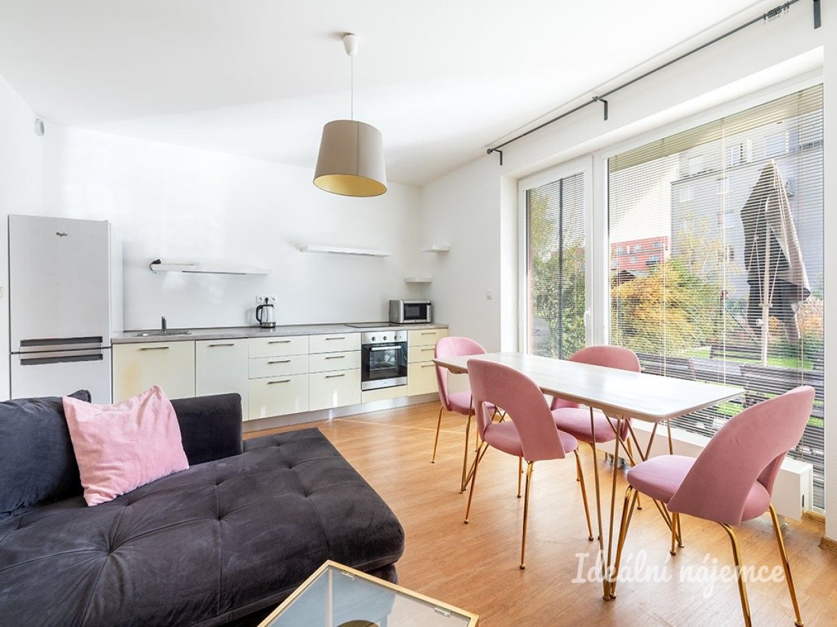 2+kk, Pšeničná, Hostivice, 44 m² - 1