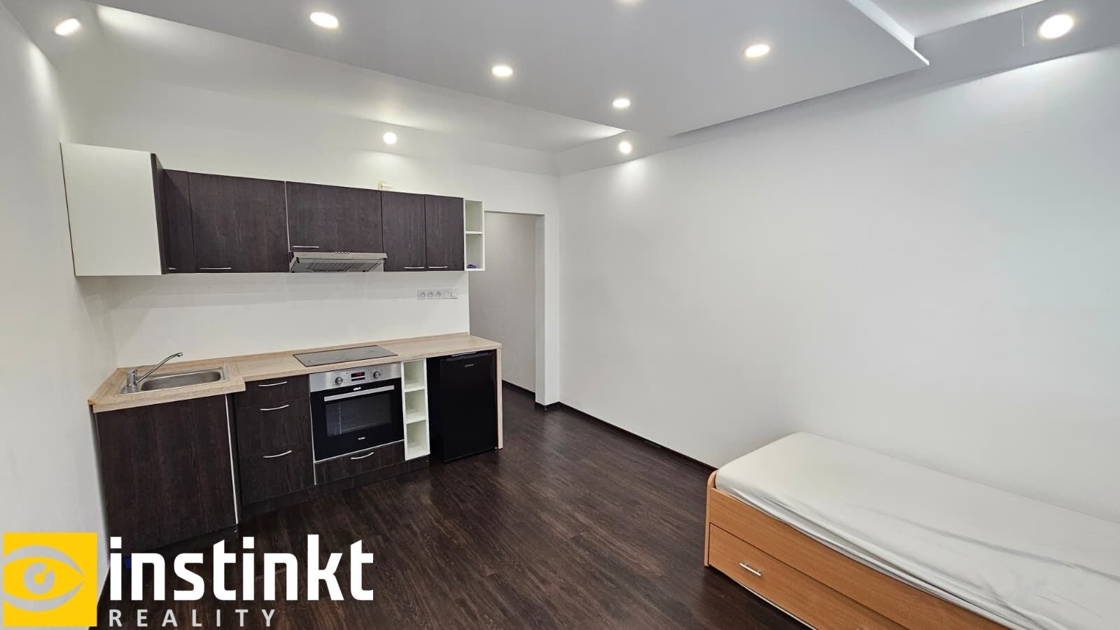 Pronájem byt 1+kk - Charkovská, Karlovy Vary, 26 m² - 5