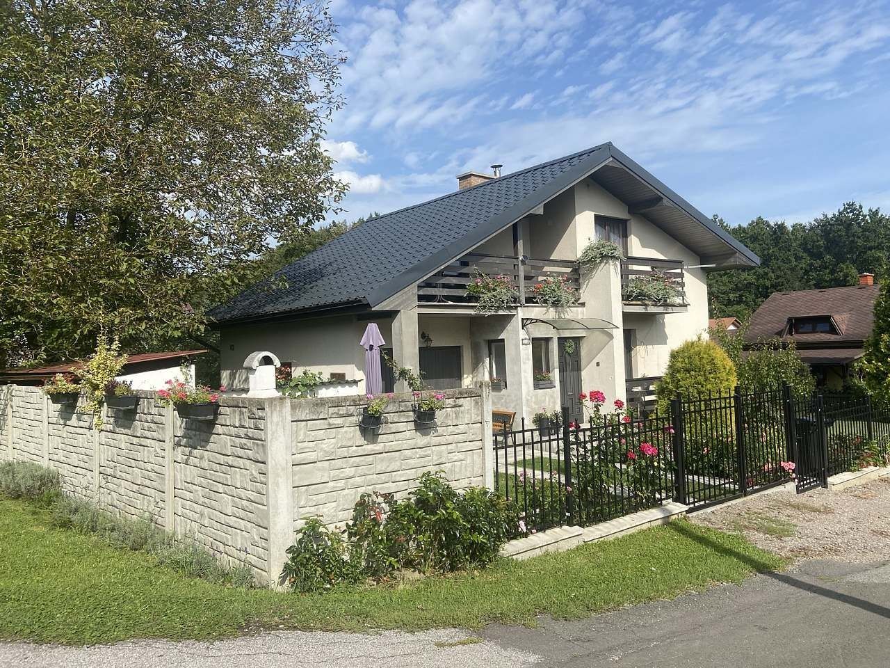 Chaty, Velký Vřešťov, Královéhradecký kraj - 1