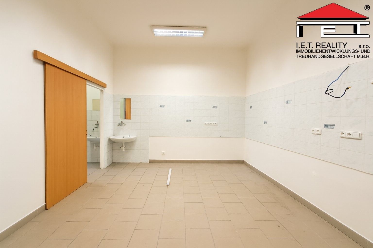 Pronájem komerční - Kounicova, Brno, 46 m²