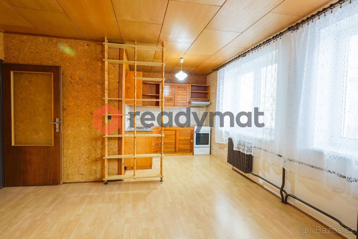 Rodinné domy, Mutěnice, 696 11 - 1
