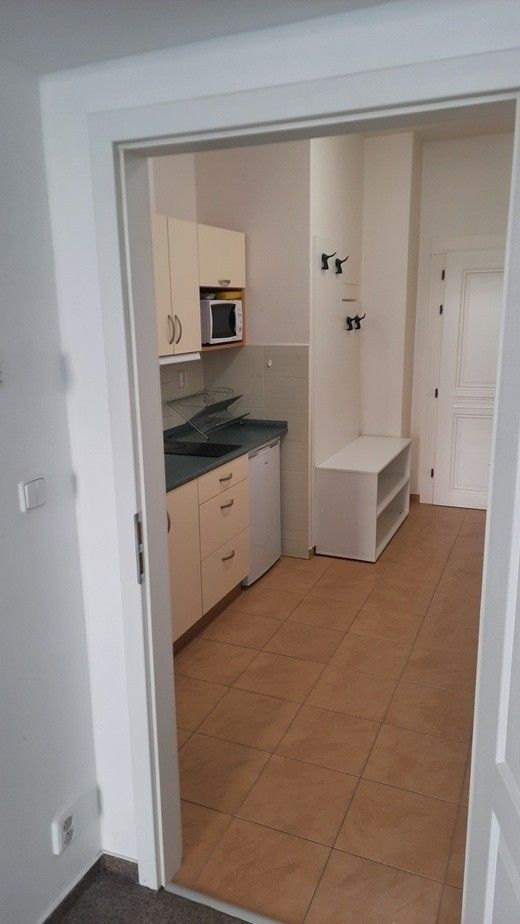 Pronájem kancelář - Praha, 160 00