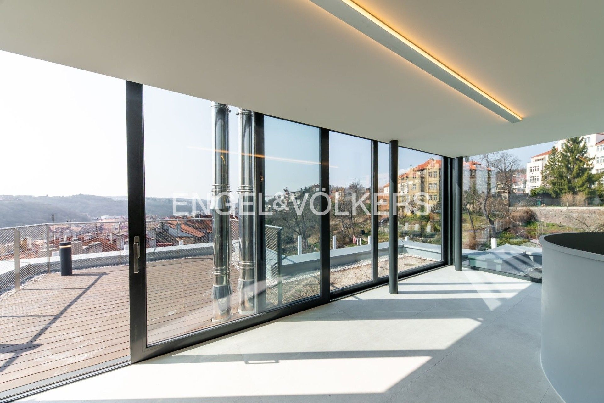 Pronájem byt 4+kk - Holečkova, Praha, 213 m²