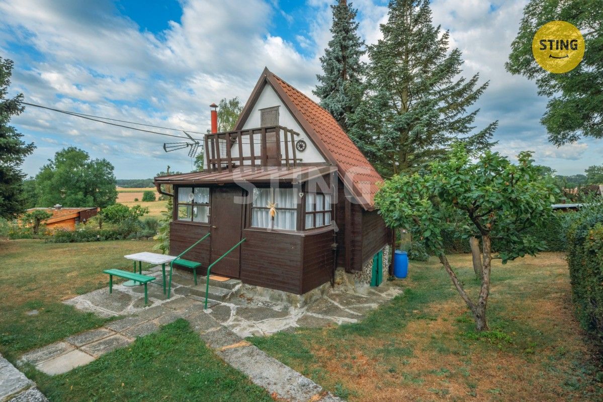 Chaty, Sezemice Počaply, 35 m² - 2