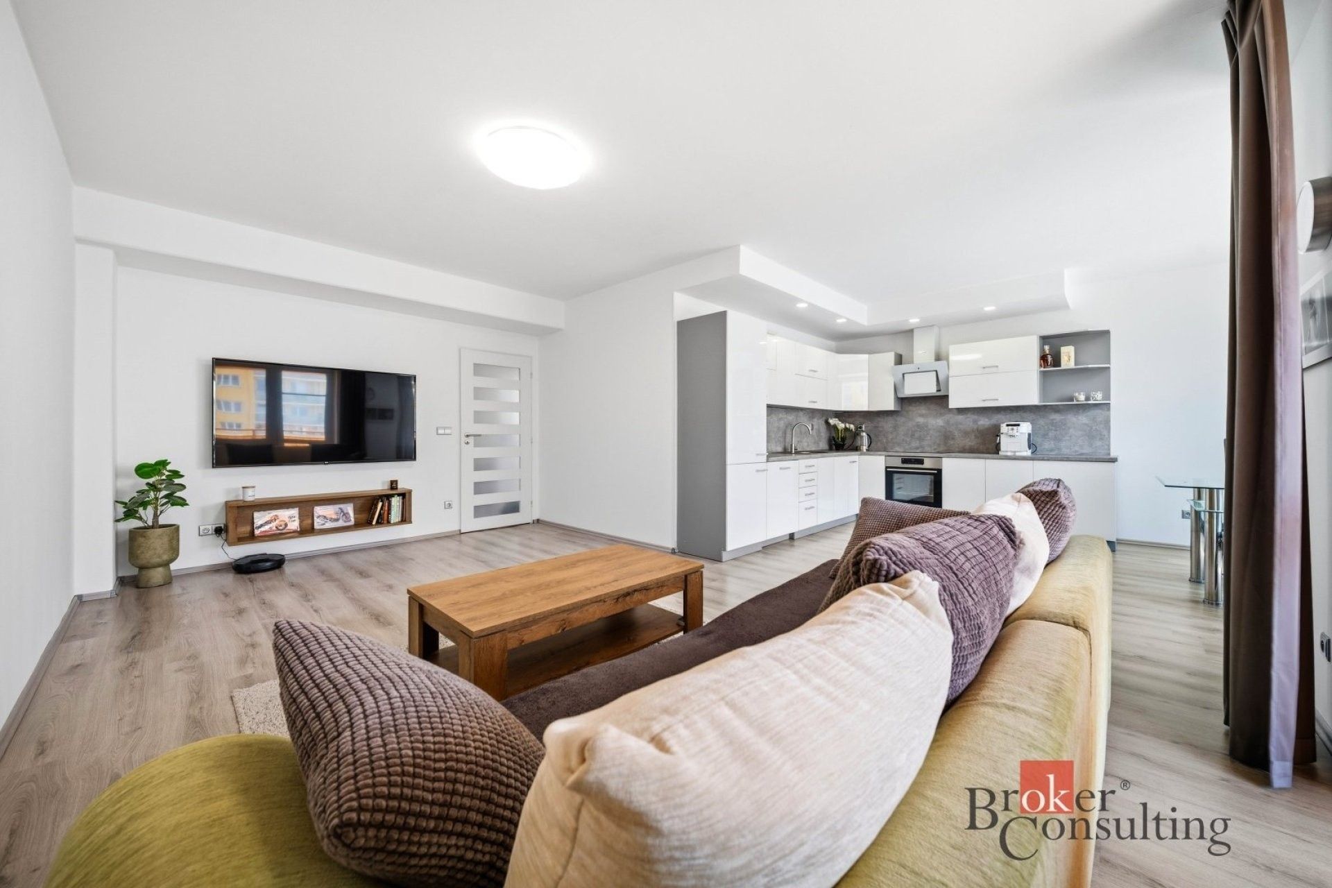 3+kk, Jana Masaryka, Hradec Králové, 103 m² - 1