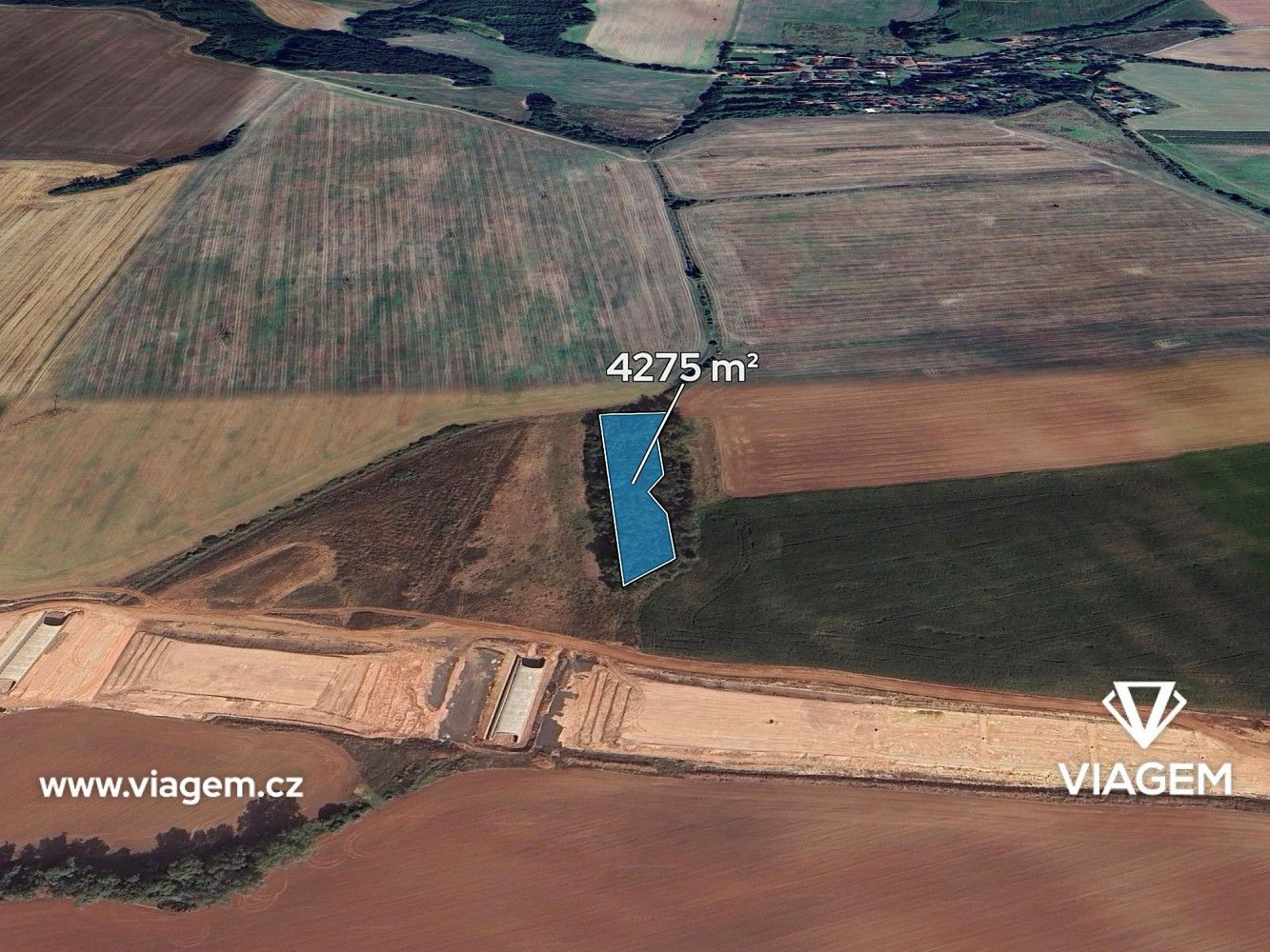 Les, 1 425 m²