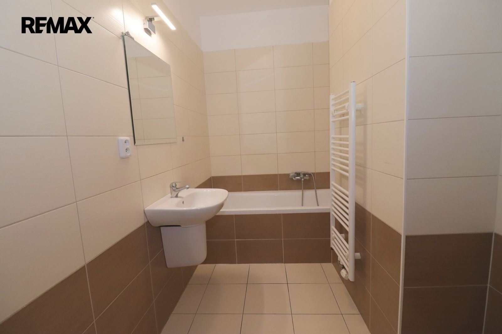 Pronájem byt 2+kk - Václavská 1087, Chrudim II, 55 m² - 5