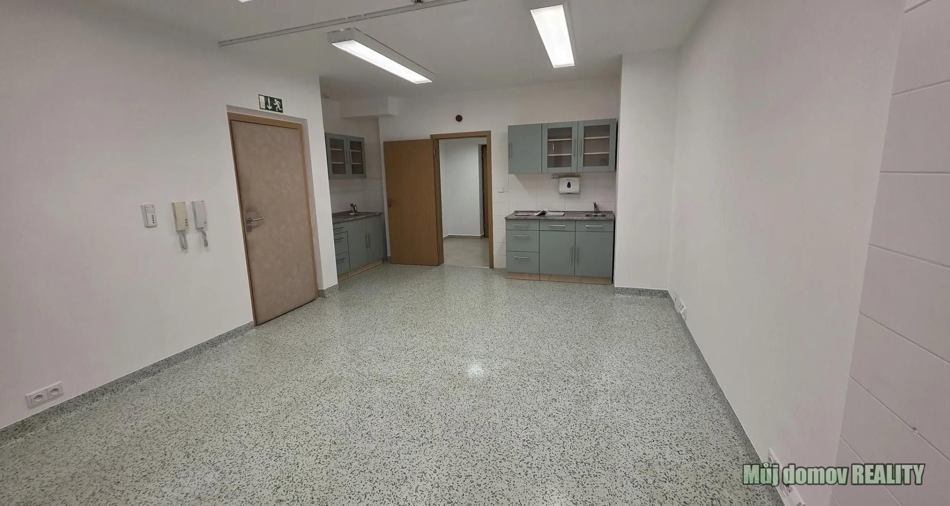 Ostatní, V zářezu, Praha, 50 m² - 1
