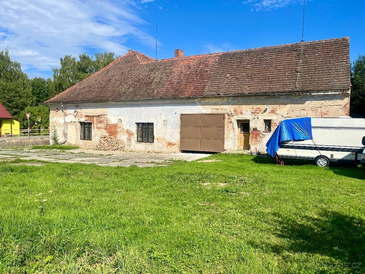 Prodej rodinný dům - Leskovice, 394 14