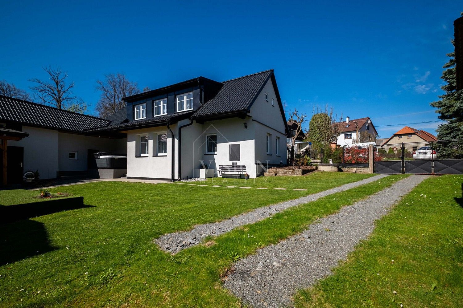 Rodinné domy, Jedlany, okres Tábor, 150 m² - 1