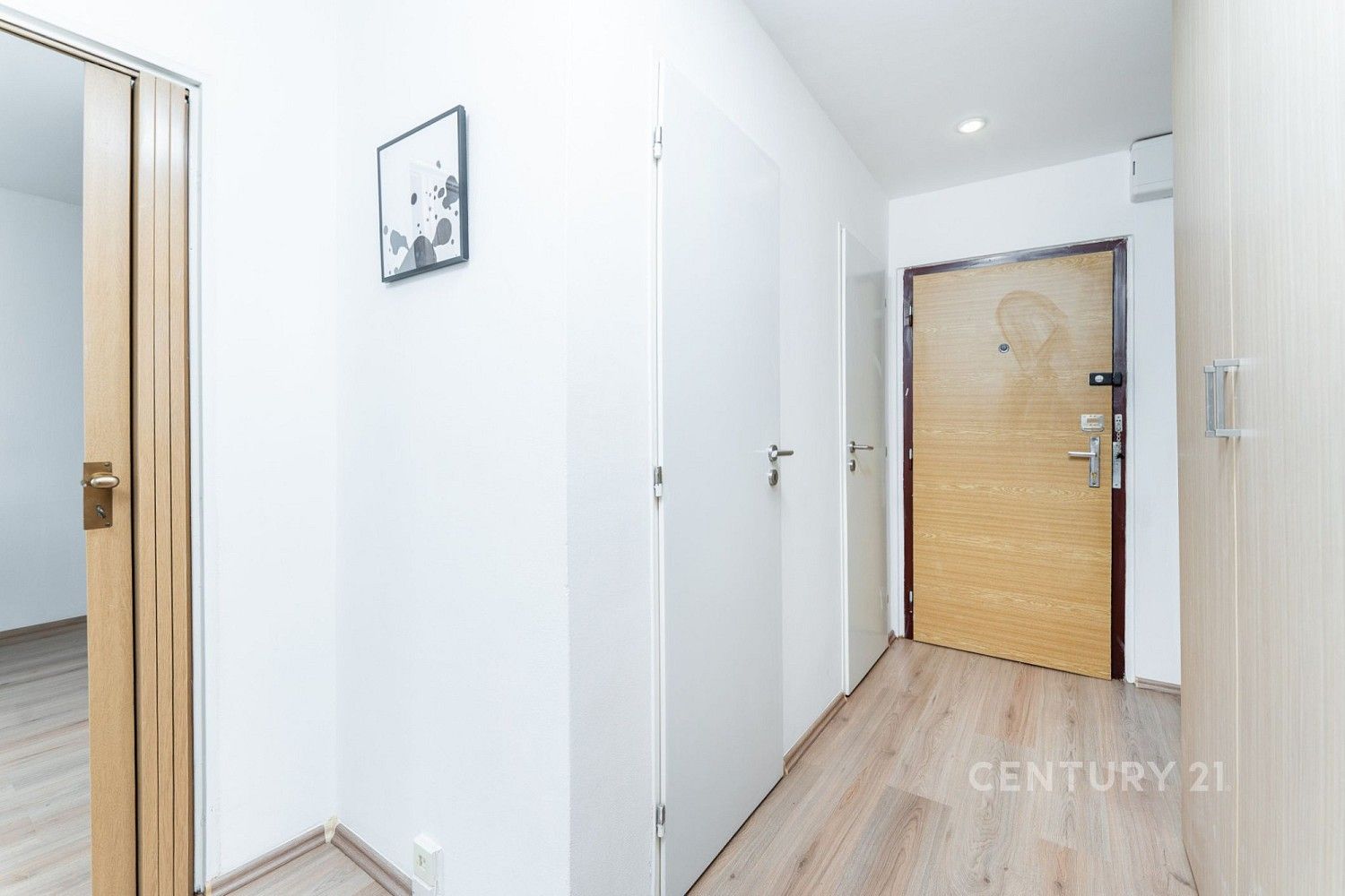 Prodej byt 2+kk - Praha - Stodůlky, okres Praha 13, Hlavní město Praha, 42 m² - 5
