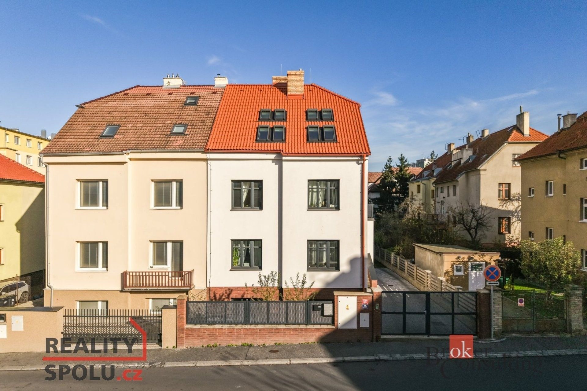 Vily, Mukařovská, Praha, 291 m²