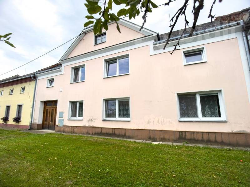 Prodej rodinný dům - Lobodice, 259 m²