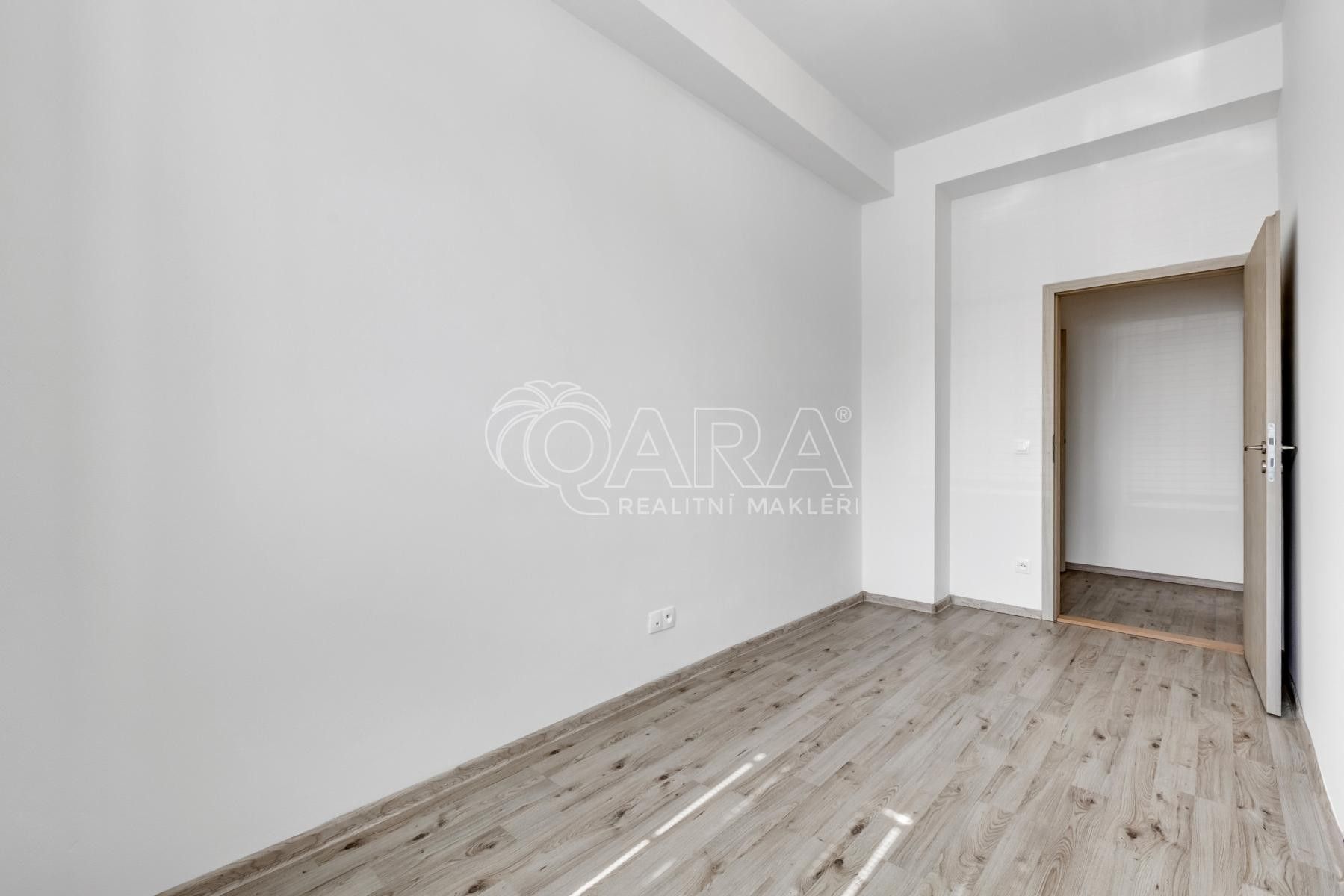 Prodej byt 4+1 - Vladivostocká  , Praha, 86 m² - 5