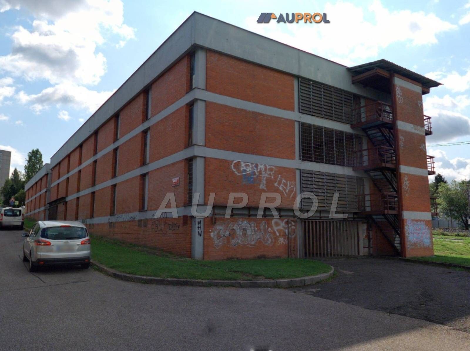 Garáže, Vitošská, Praha, 51 m²