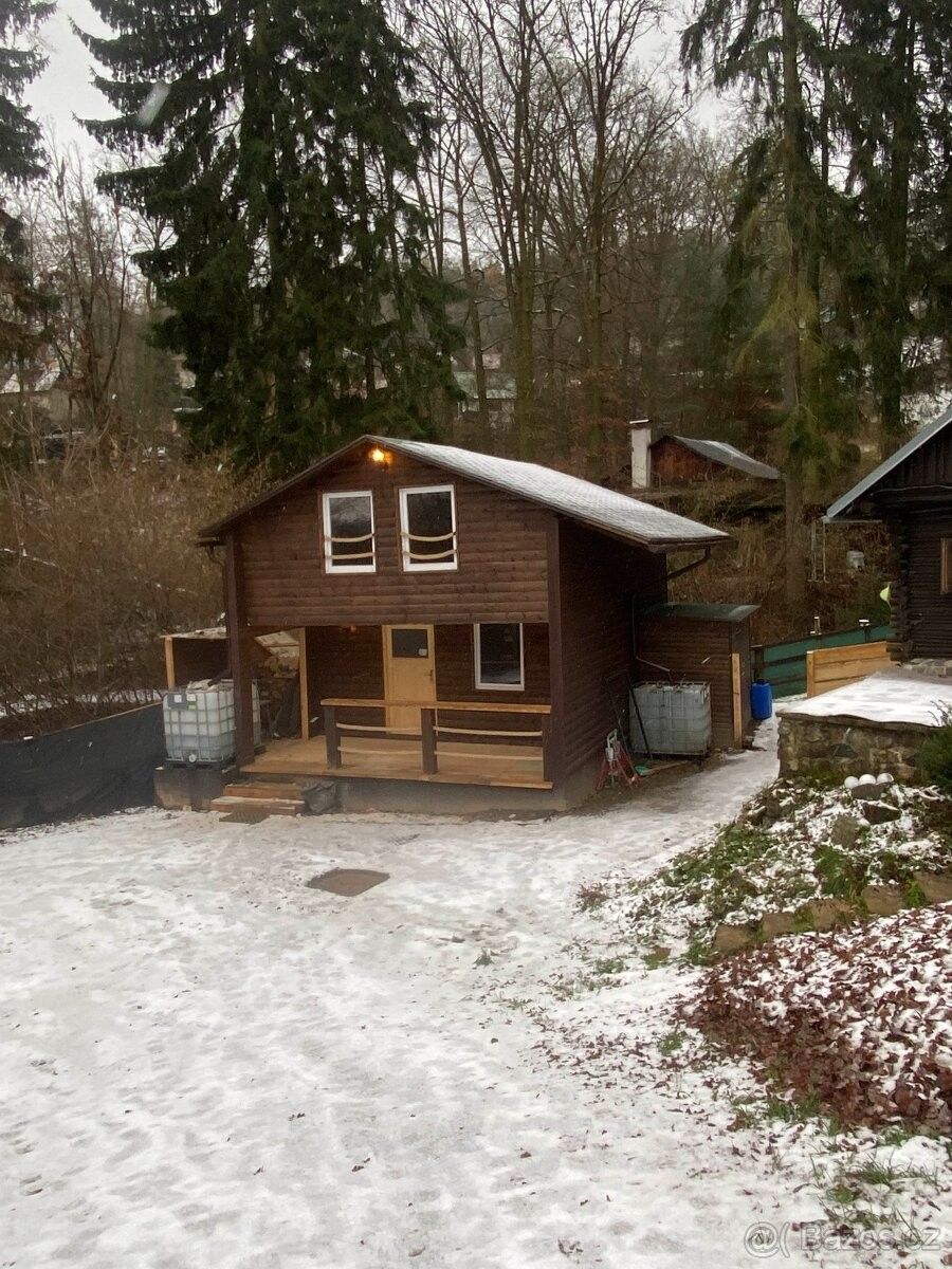 Chaty, Petrov u Prahy, 252 81