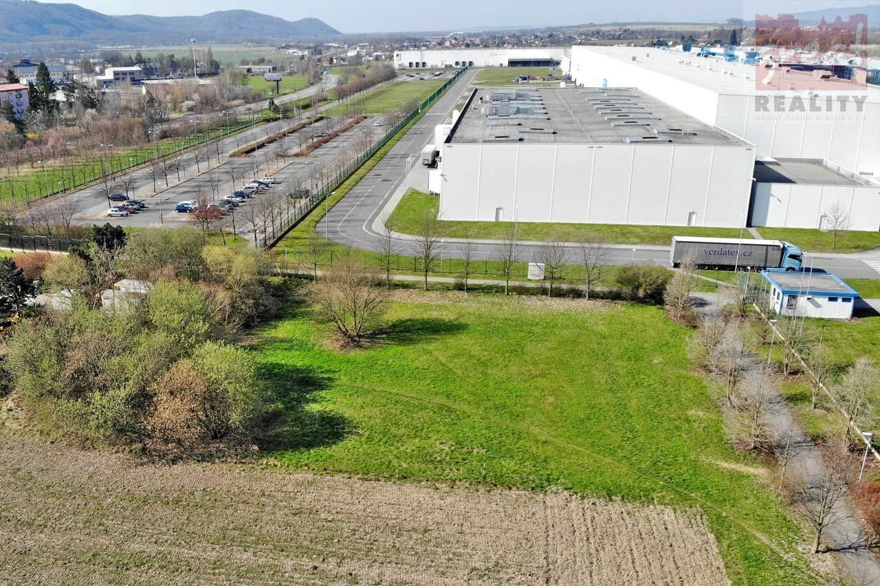Prodej komerční pozemek - Hranice I-Město, Hranice, 1 975 m²