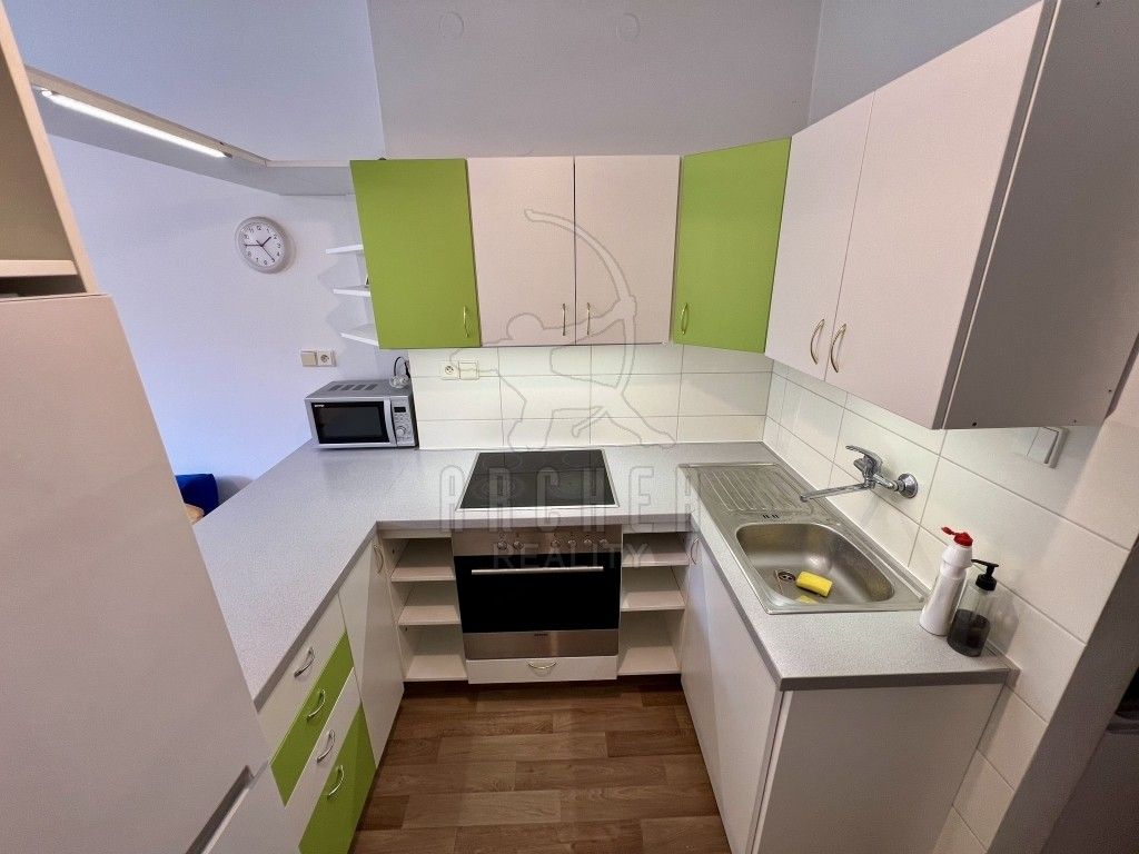 Pronájem byt 2+kk - Rečkova, Praha, 35 m²
