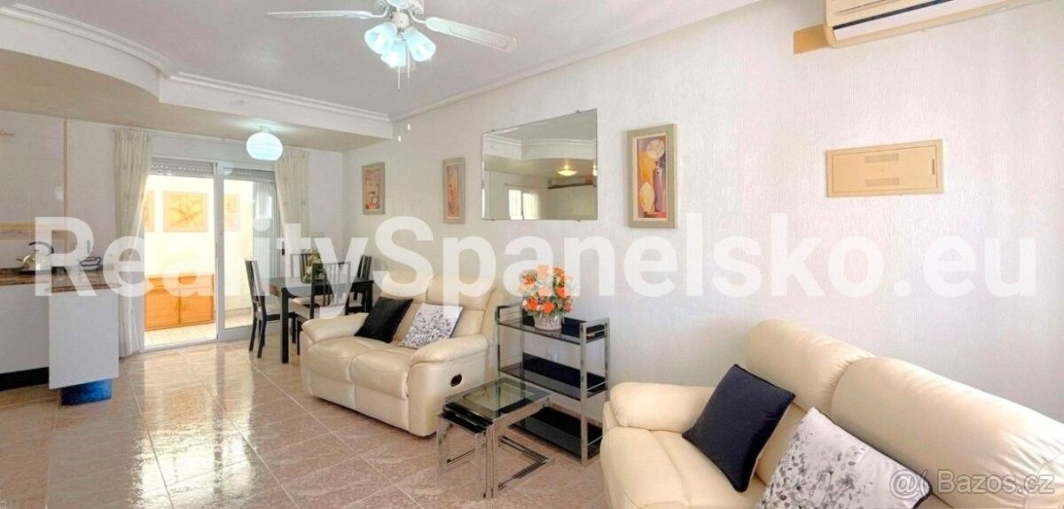 Rodinné domy, 987 66, Zahraničí