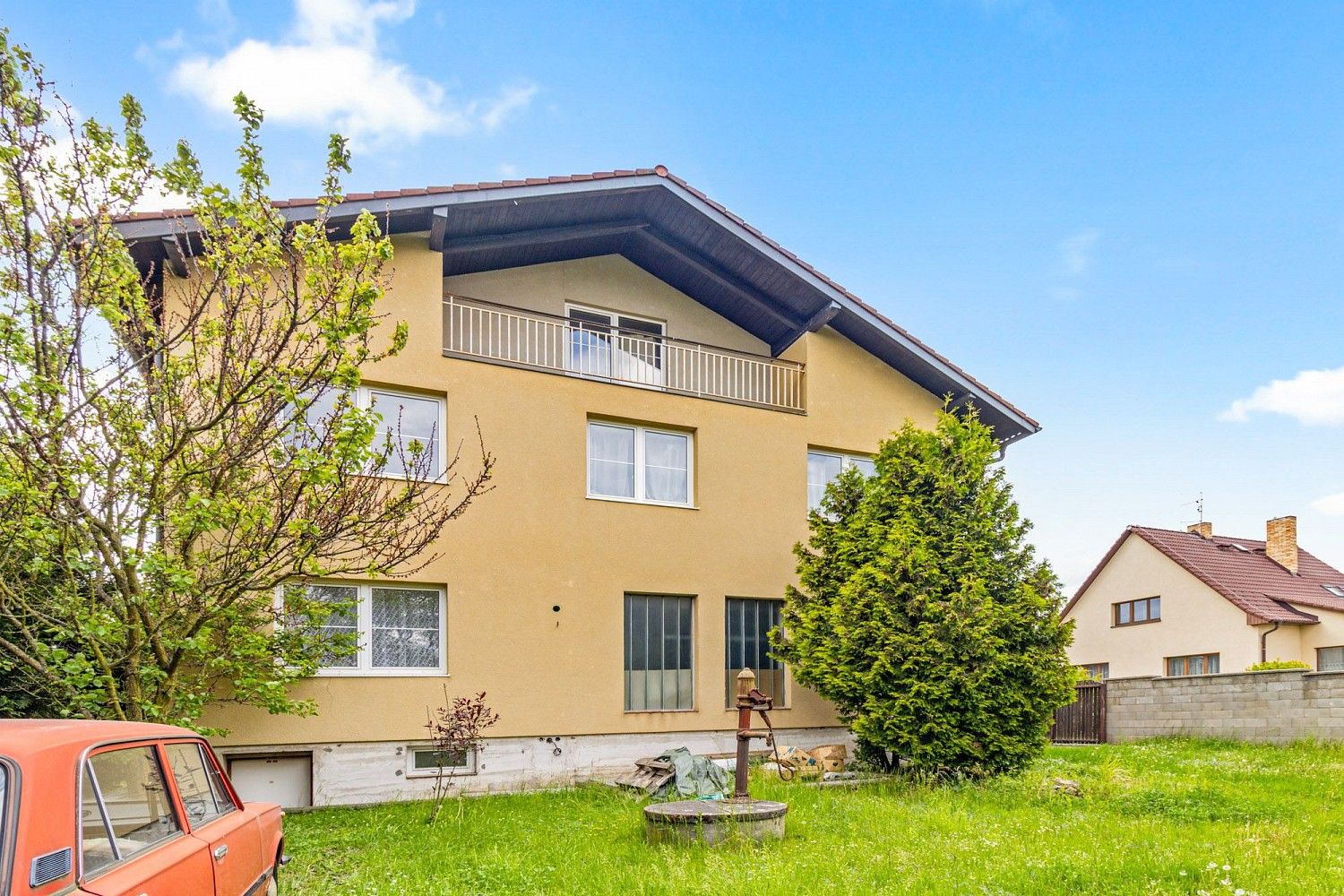 Prodej rodinný dům - Praha - Kunratice, okres Praha 4, Hlavní město Praha, 350 m² - 2