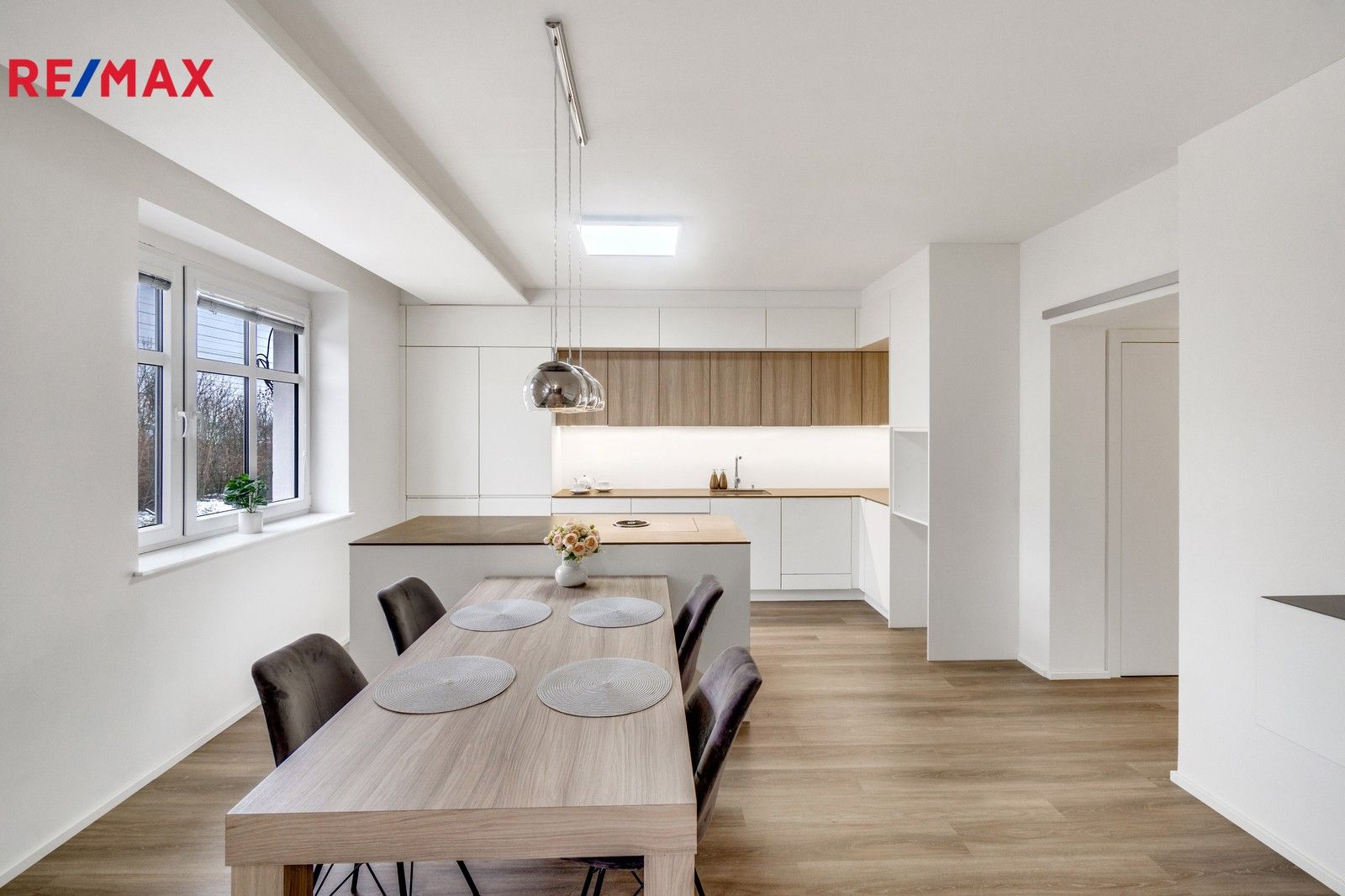 3+kk, Huťská, Praha, 104 m²