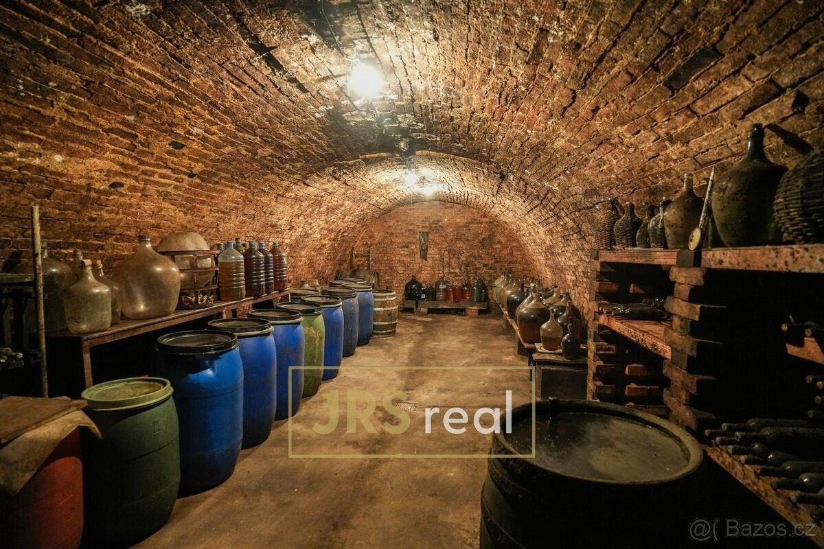 Prodej ostatní - Velké Hostěrádky, 691 74