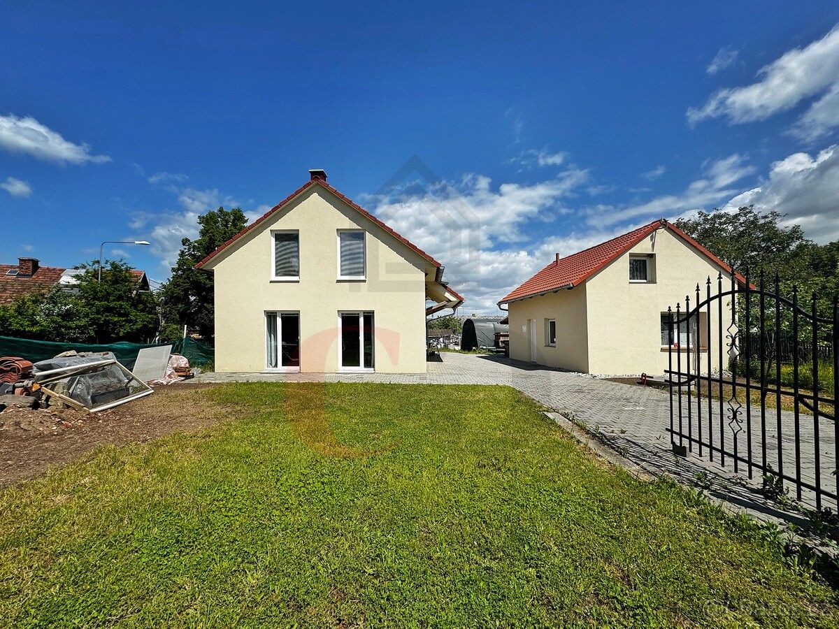 Rodinné domy, Líšťany, 330 35