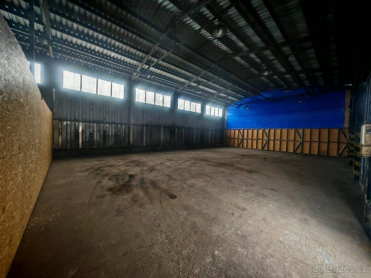 Garáže, Chodov u Karlových Var, 357 35