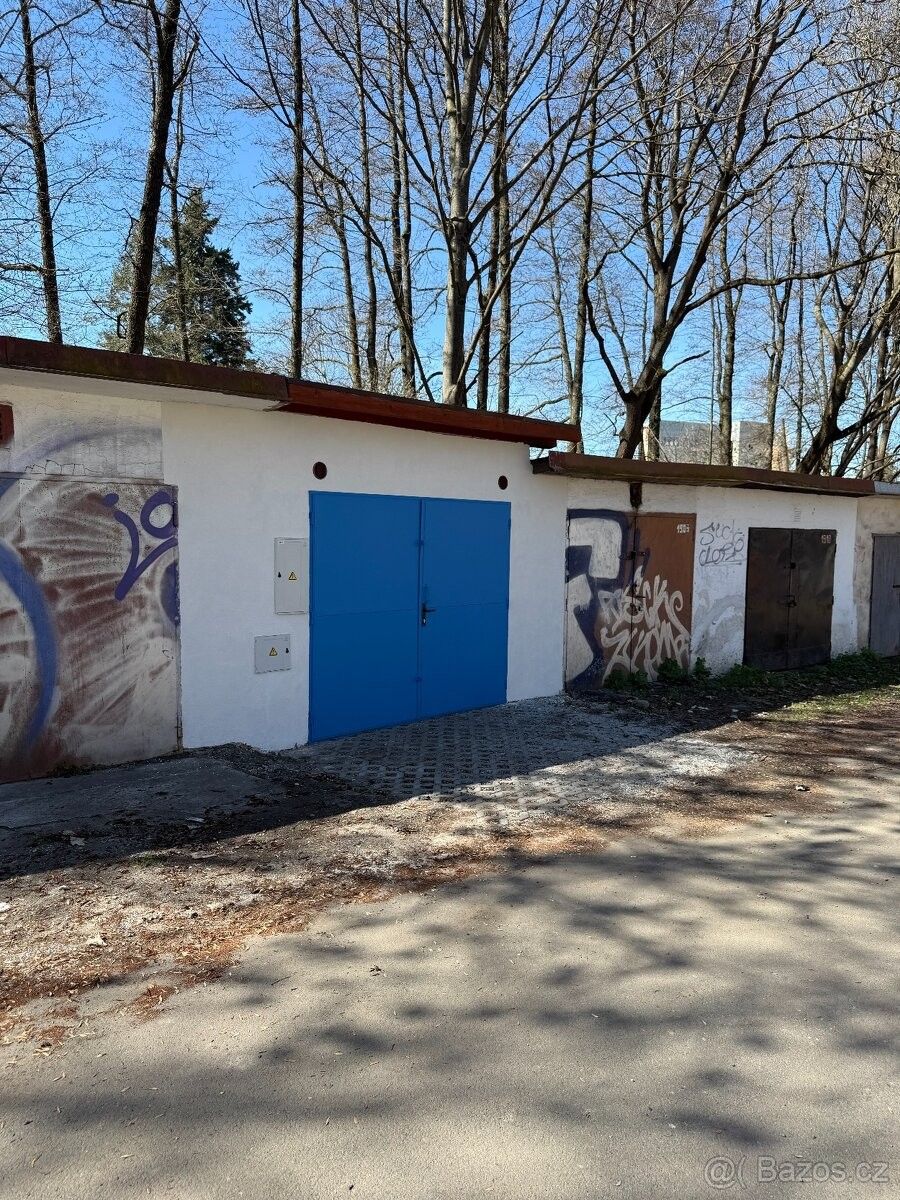 Garáže, Jihlava, 586 01 - 1