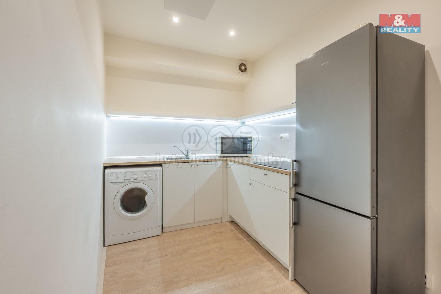 Prodej byt 1+1 - Bělohorská, Praha, 49 m²