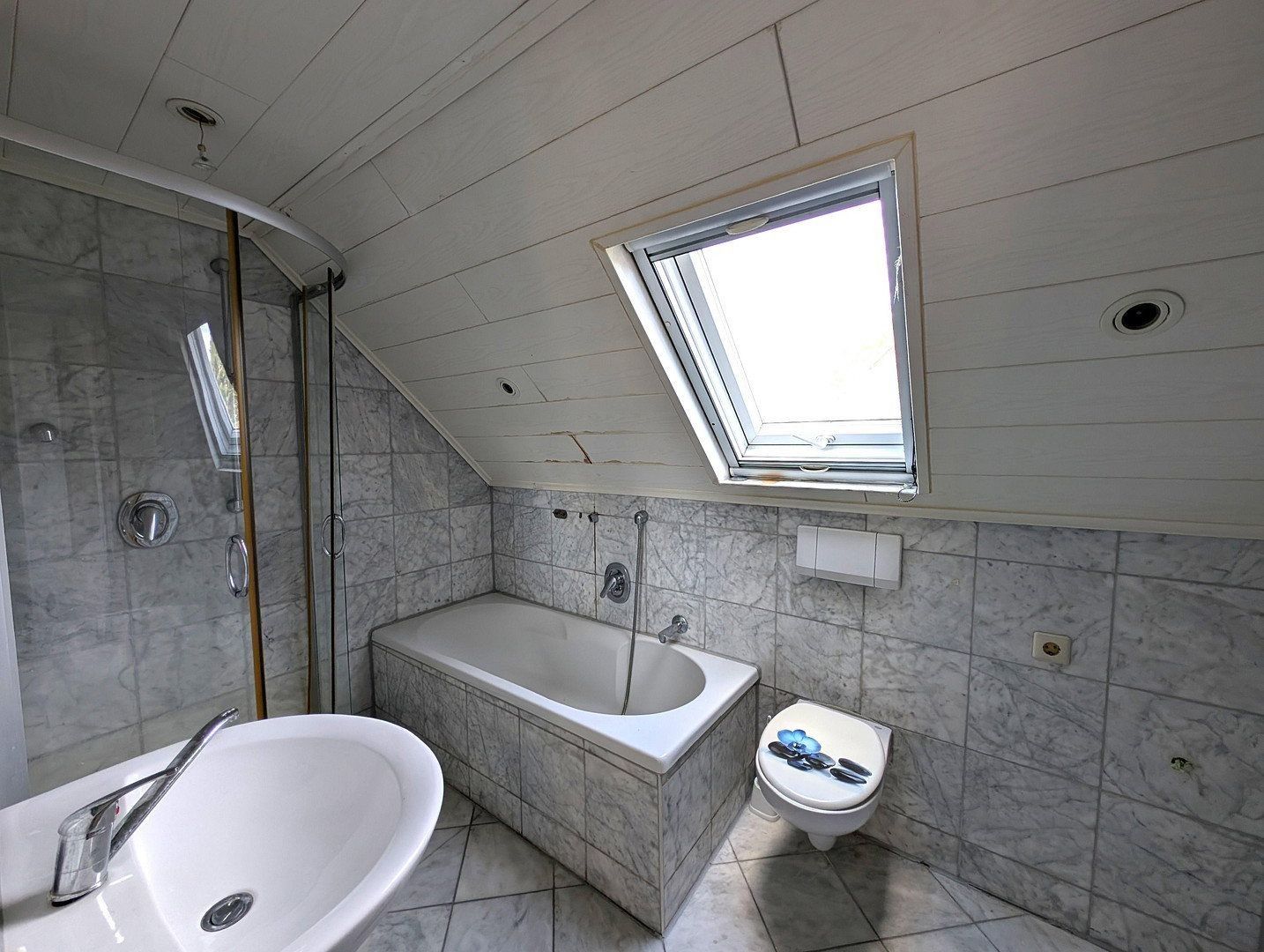 Byt 5+1 · 110 m² · Biberacher Str. 71 b, , Bádensko-Württembersko - 4