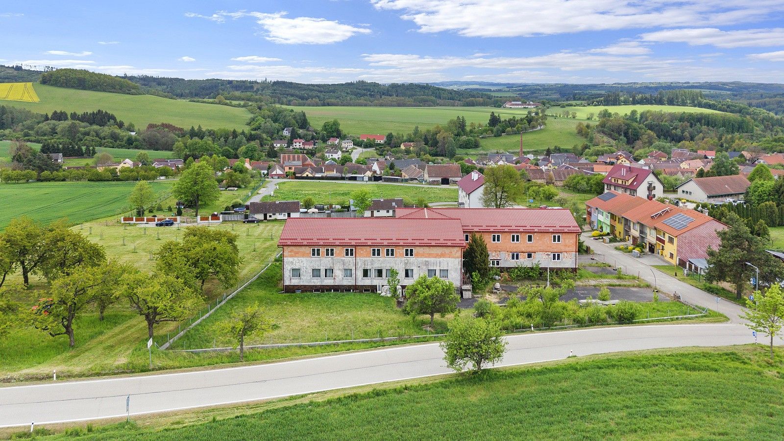 Prodej činžovní dům - Staré Hobzí, okres Jindřichův Hradec, Jihočeský kraj, 1 650 m² - 2